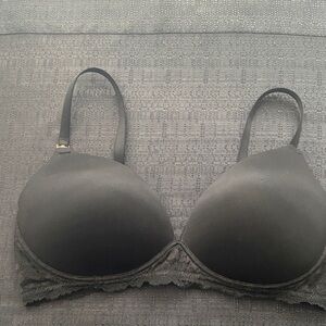 Victoria's Secret Elegant Black Lace Bra